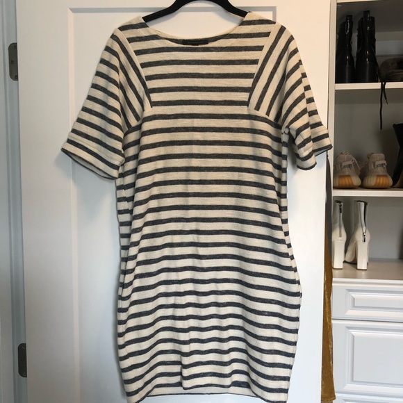 Banana republic dress with packets. - Picture 2 of 3